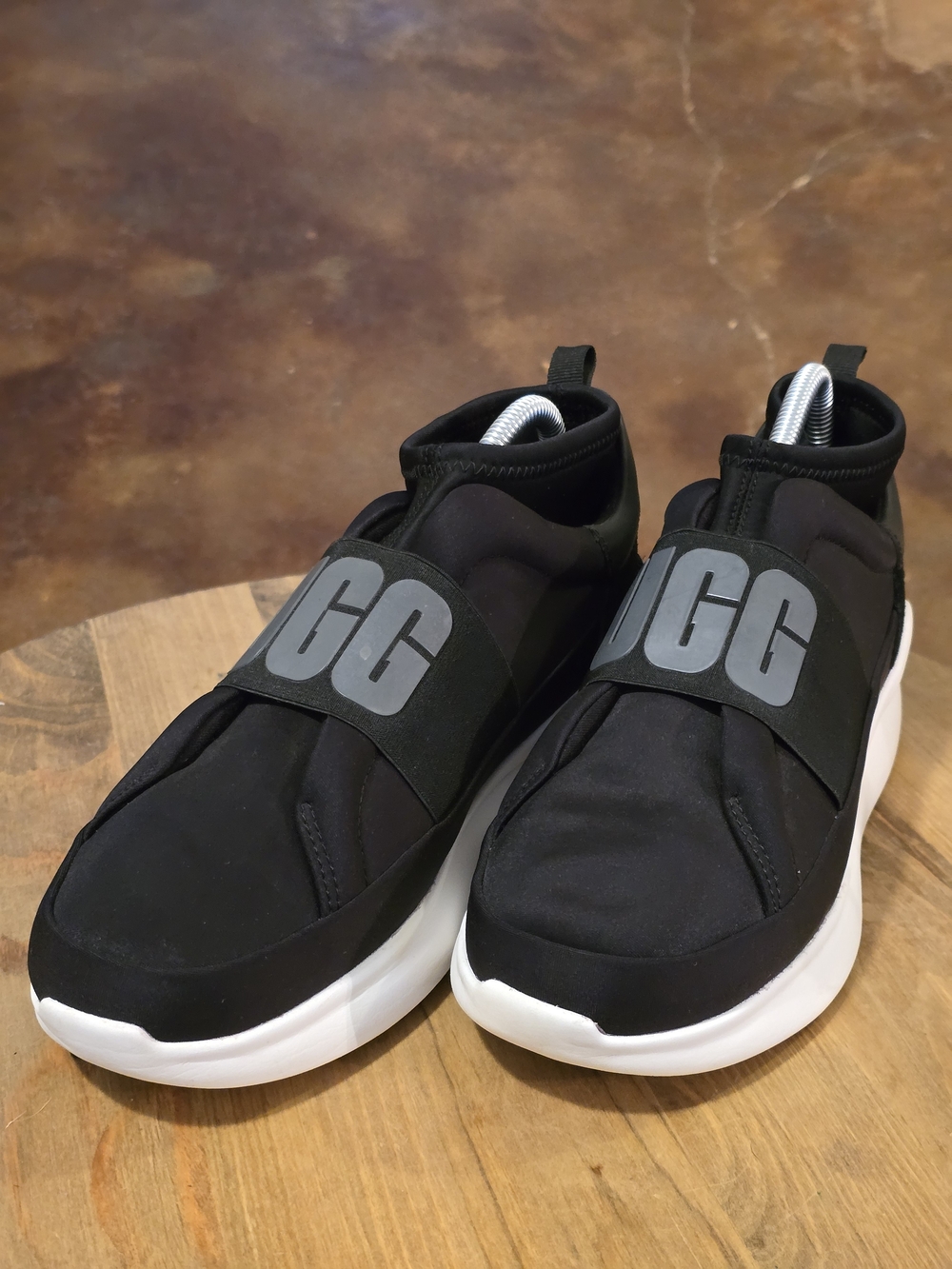 UGG Neutra Slip-On Sneakers Black White Logo Strap Women’s Size 8.5